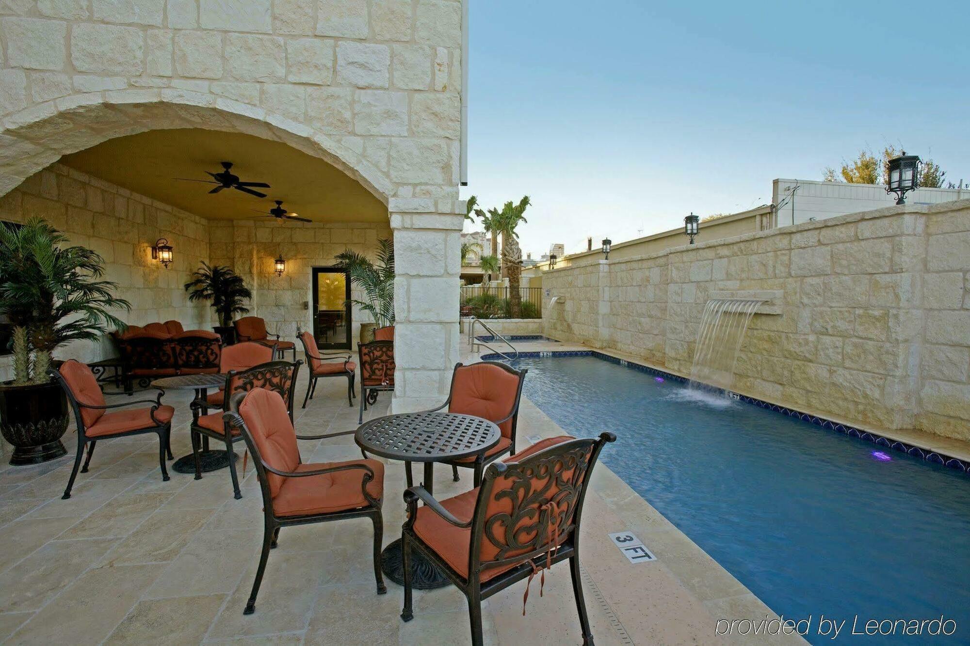 Comfort Suites Alamo-River Walk San Antonio Exterior photo